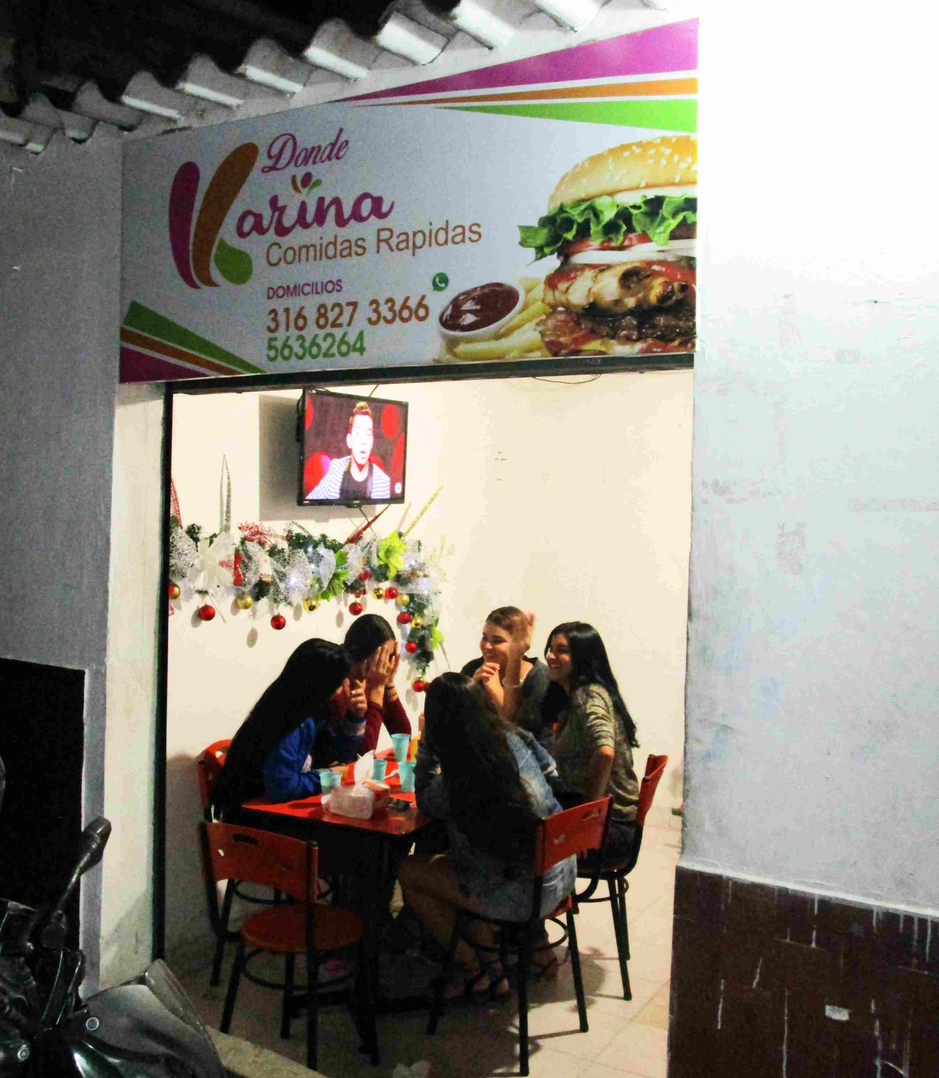 Donde Karina Comidas Rápidas mini 1